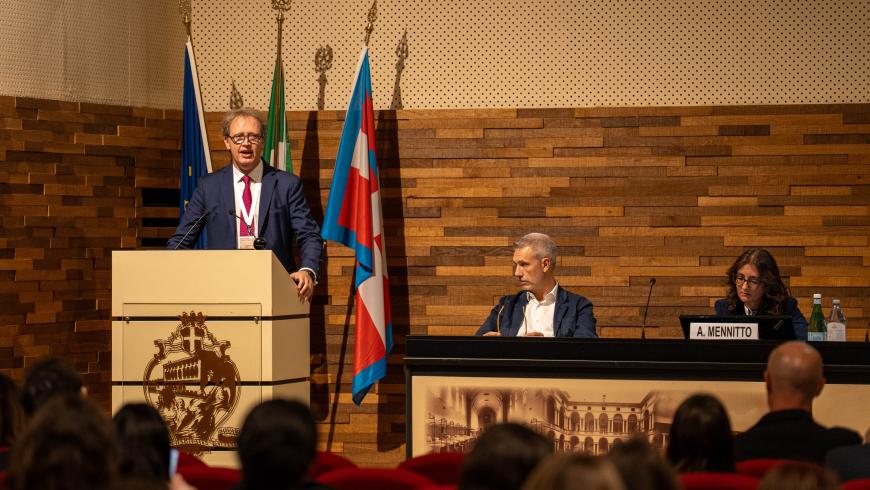 Il professor Volpe durante il suo intervento
